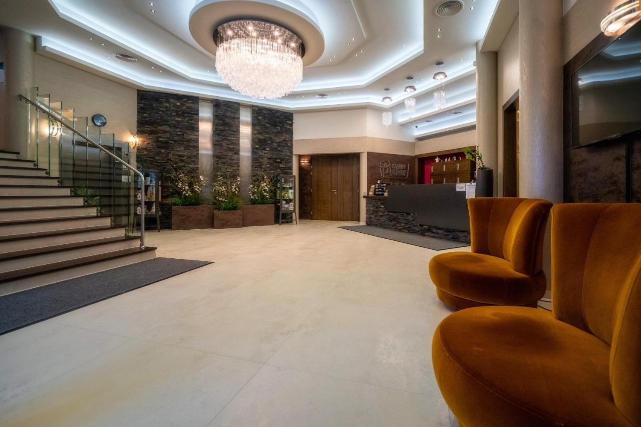 Hotel & Spa Czarny Gron Rzyki Bagian luar foto