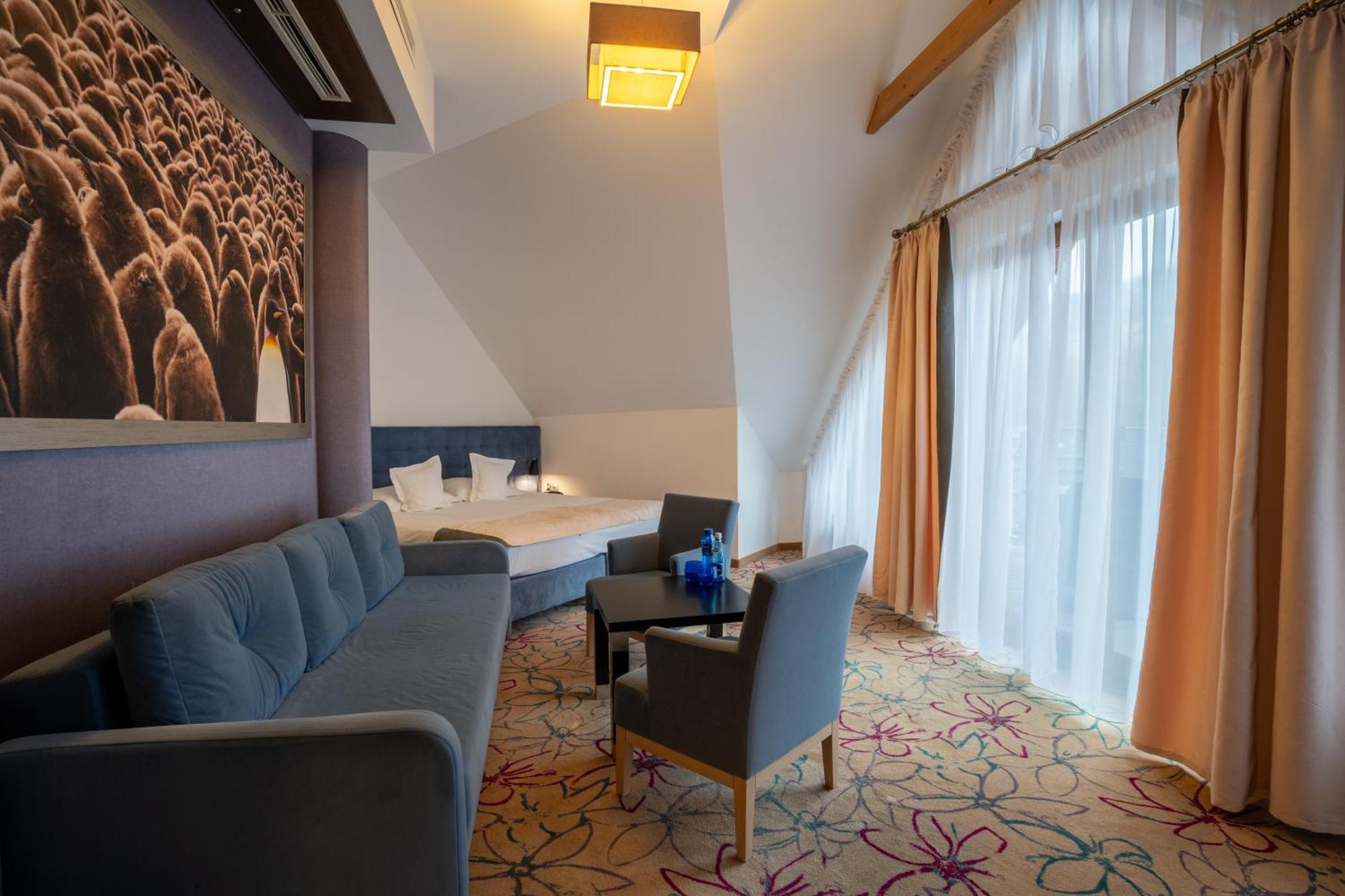 Hotel & Spa Czarny Gron Rzyki Bagian luar foto