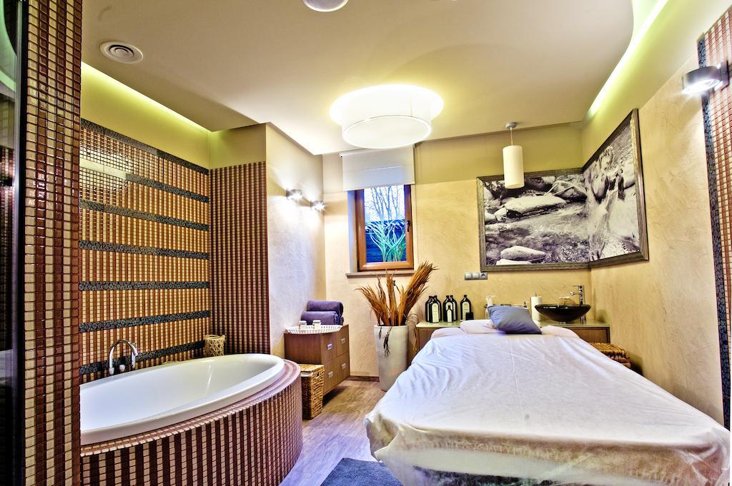 Hotel & Spa Czarny Gron Rzyki Bagian luar foto