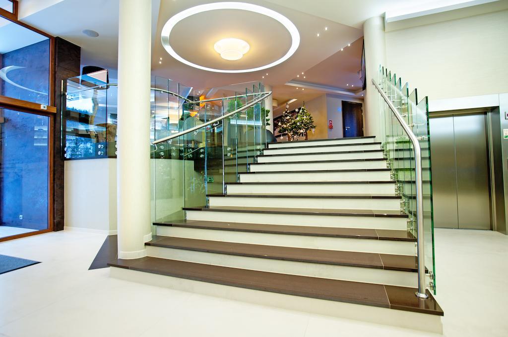 Hotel & Spa Czarny Gron Rzyki Bagian luar foto