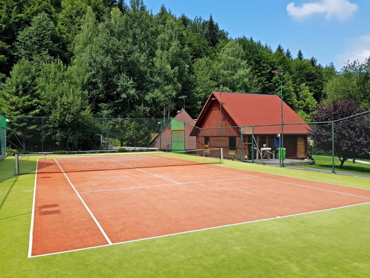 Hotel & Spa Czarny Gron Rzyki Bagian luar foto